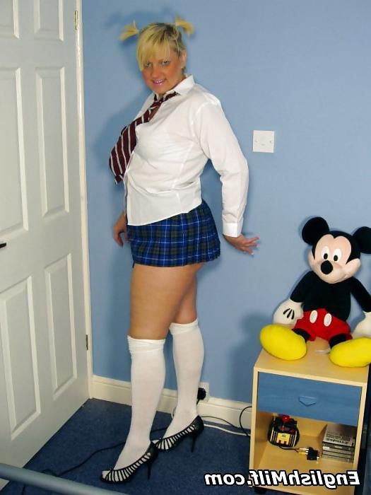 25P Naughty Girls