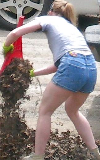 12P Hot 20yr old neighbor doing yard work.