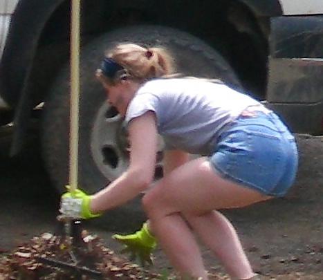 12P Hot 20yr old neighbor doing yard work.