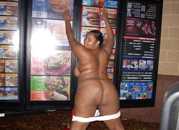 9P Black girls On toilets