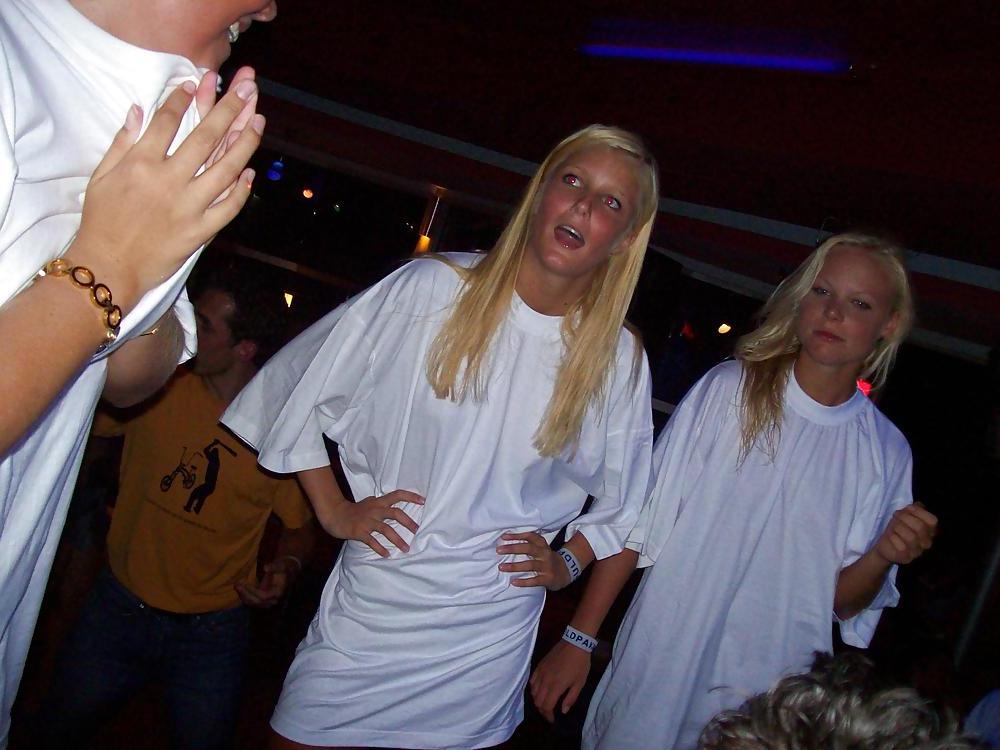 25P Danish girls on vacation