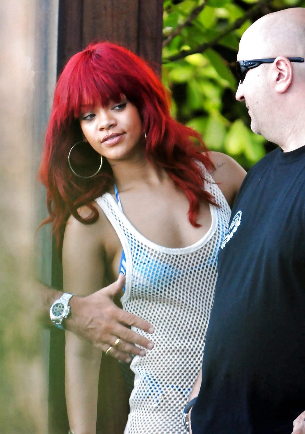 25P Rihanna - see-thru to bikini at a beach restaurant