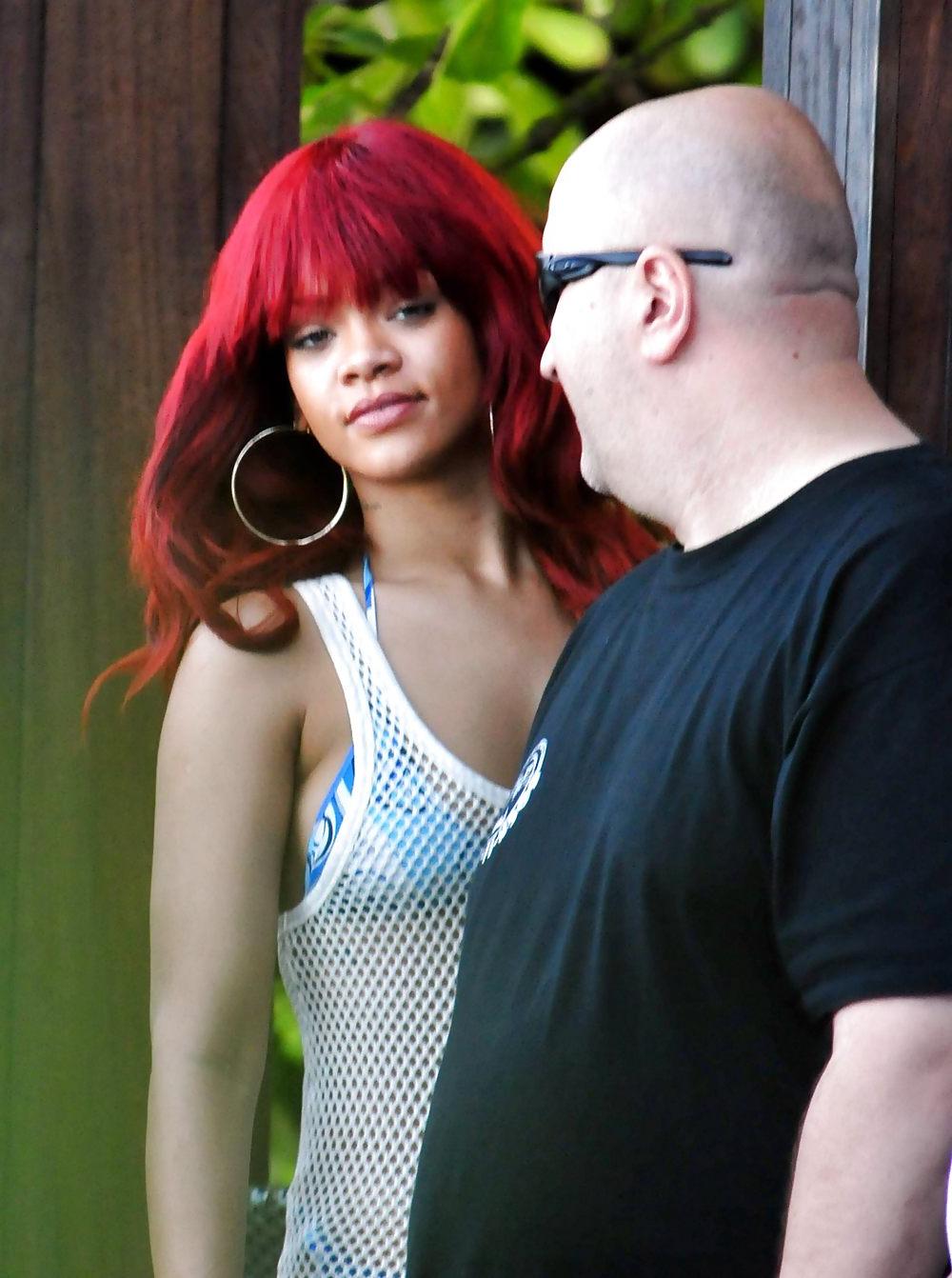25P Rihanna - see-thru to bikini at a beach restaurant