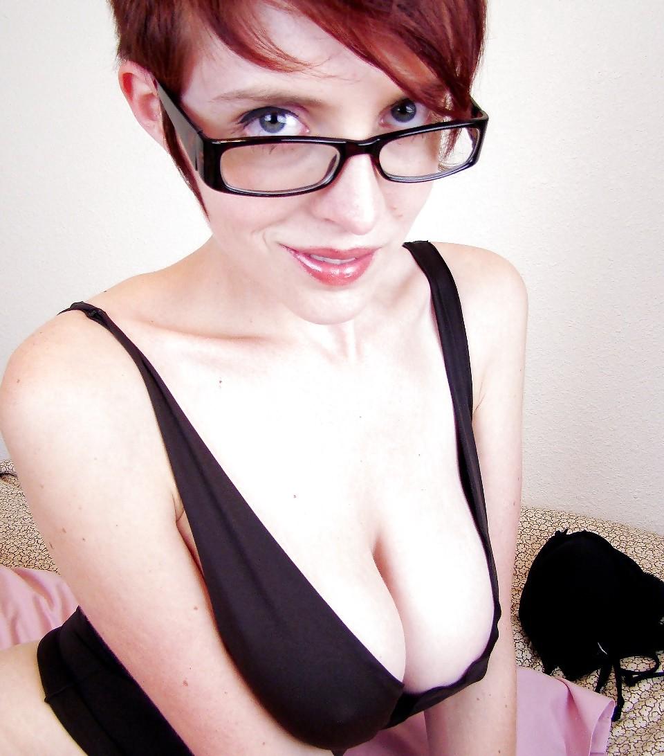 12P Just GiGi's Cleavage