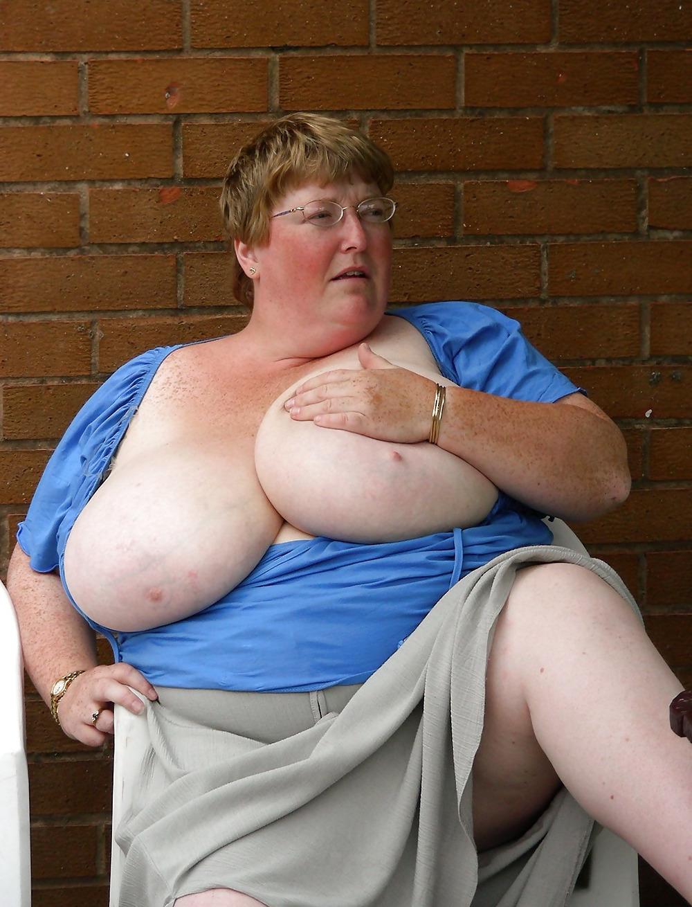 25P You are bigger grandma by culosami 