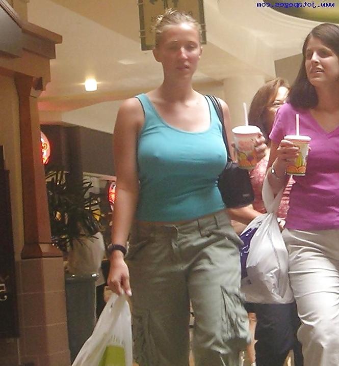 20P Braless teen nipples under clothes