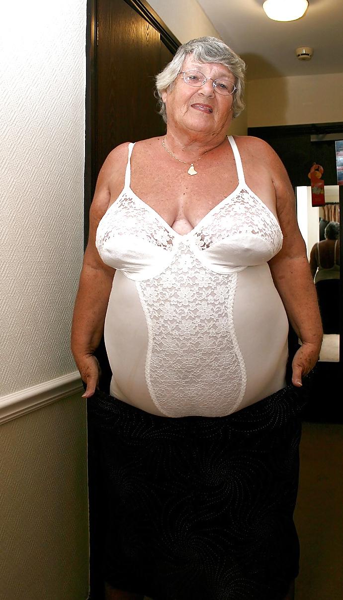 25P Mature BBW ladies 15