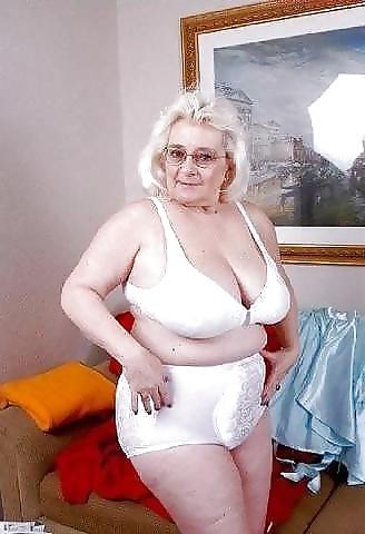 25P Mature BBW ladies 15