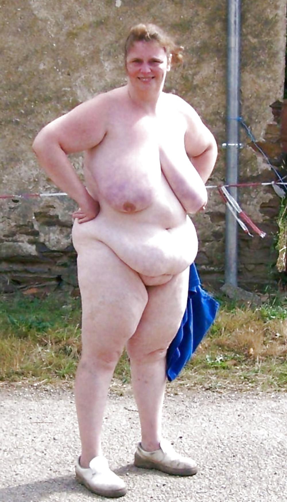 25P Bbw spreading 9