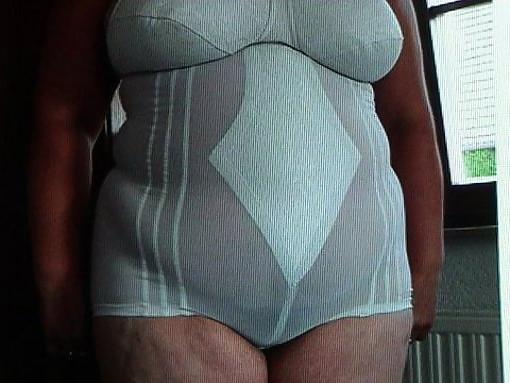 25P Mature BBW ladies 17