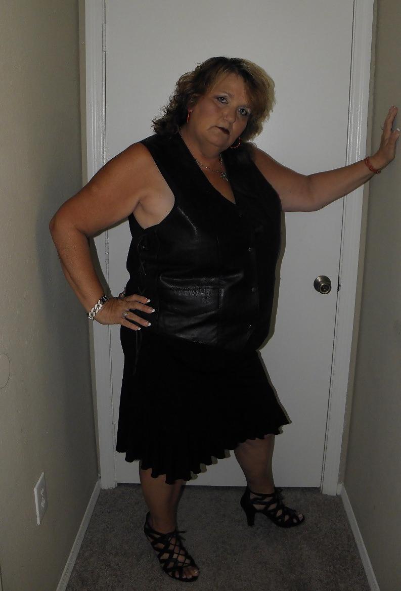 25P Mature BBW ladies 17