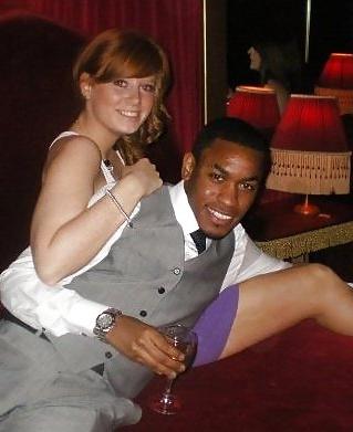 9P British clubbing girls