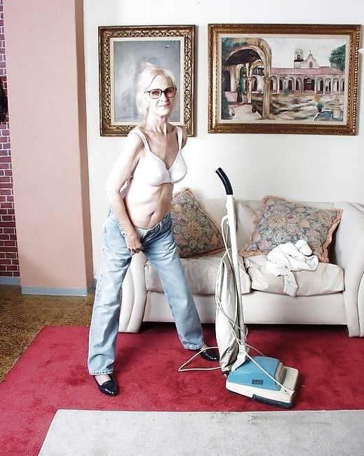 15P White Granny with Vaccum cleaner