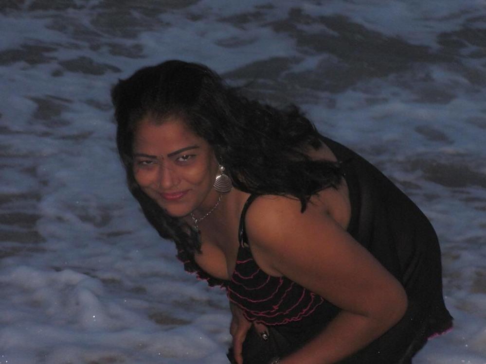 25P INDIAN BBW MATURE AUNTY