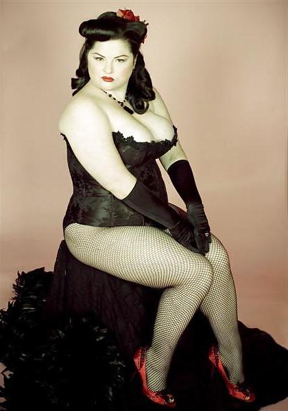 25P Voluptuous Burlesque, Pin-up  and Retro Women 4