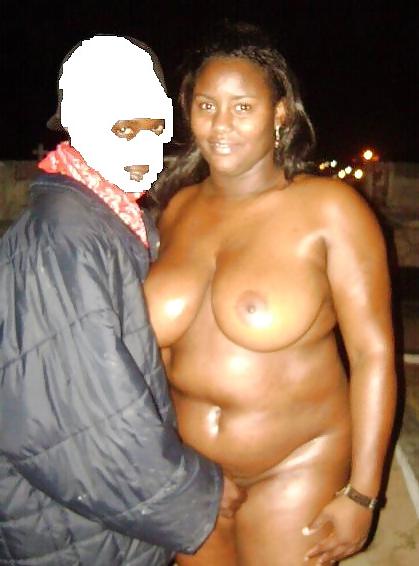 7P Thick Black Girl Naked Outside