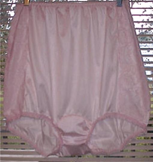 18P BBW-Mature in Lingerie