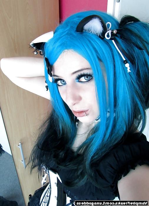 8P Gothic