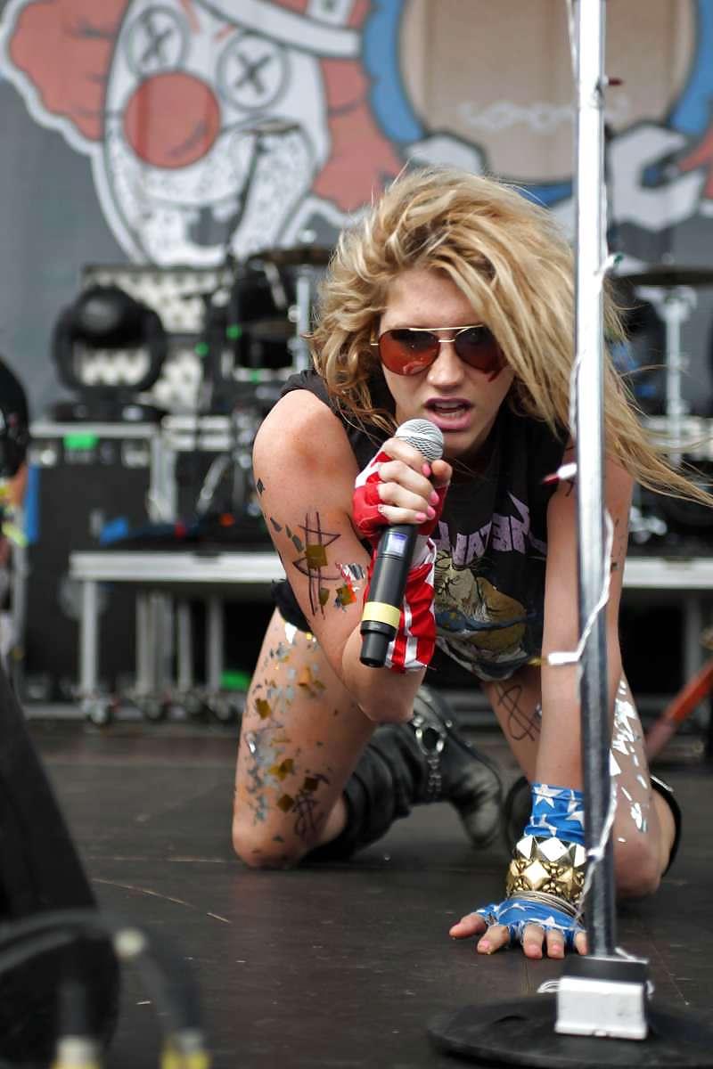 25P More Ke$ha (Hot or Not?)