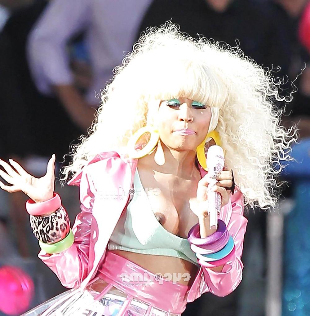 10P Nicki Minaj Nip Slip