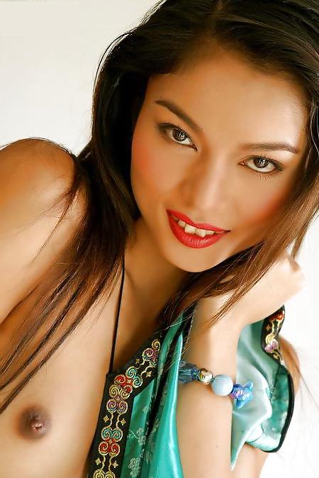 14P Asian 486 Daniella Lei