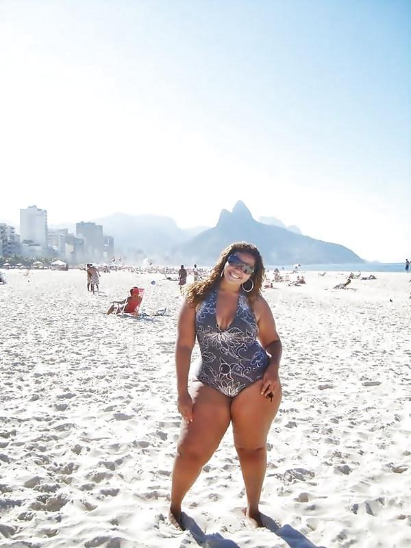 13P BBW on the beach