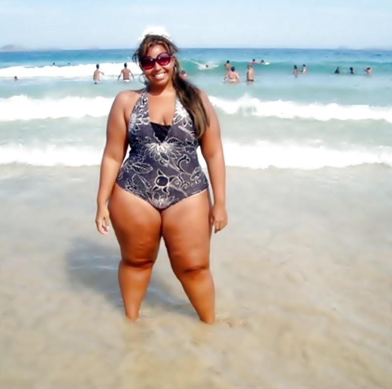 13P BBW on the beach