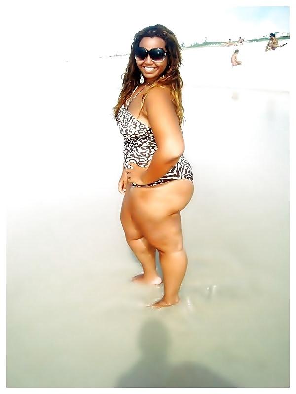 13P BBW on the beach