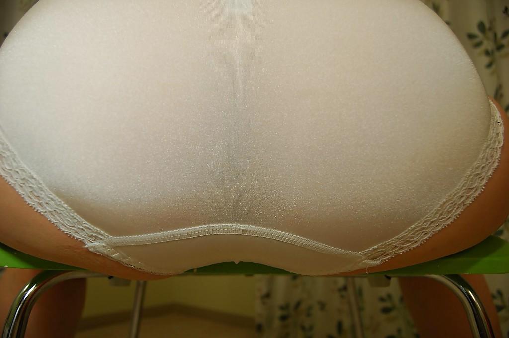 16P Hairy pussy brunette Megumi spreading her asian hairy pussy