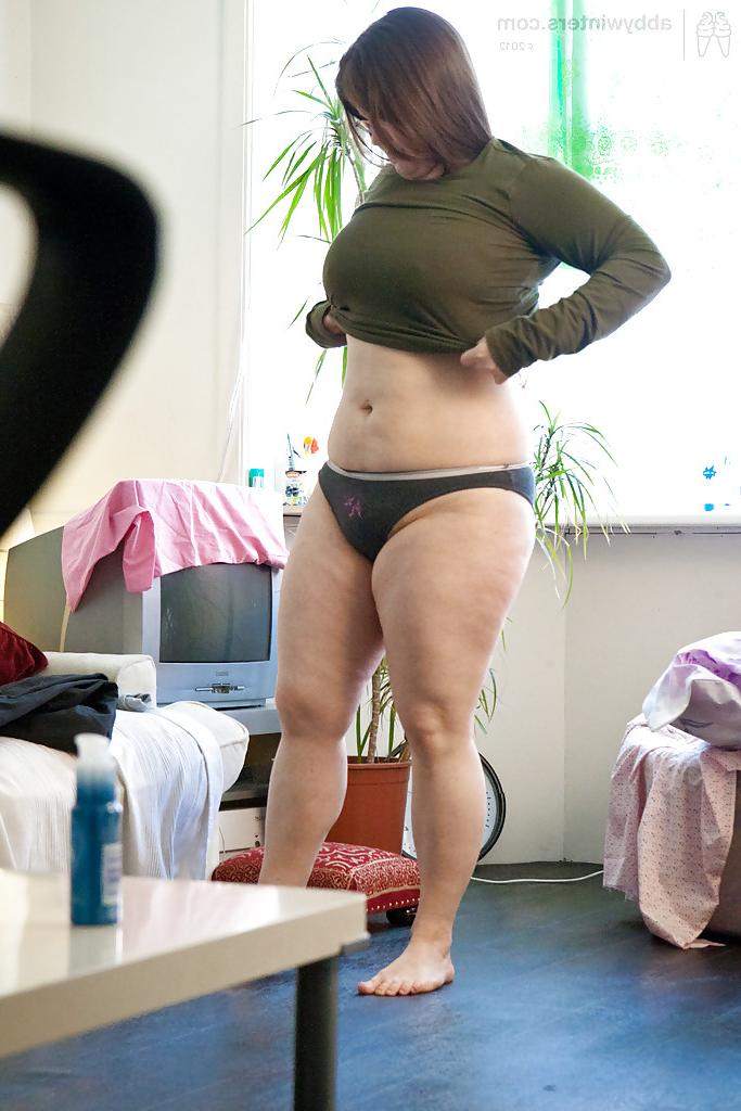 15P Fatty Kayla T pulls on underwear after modelling in the nude