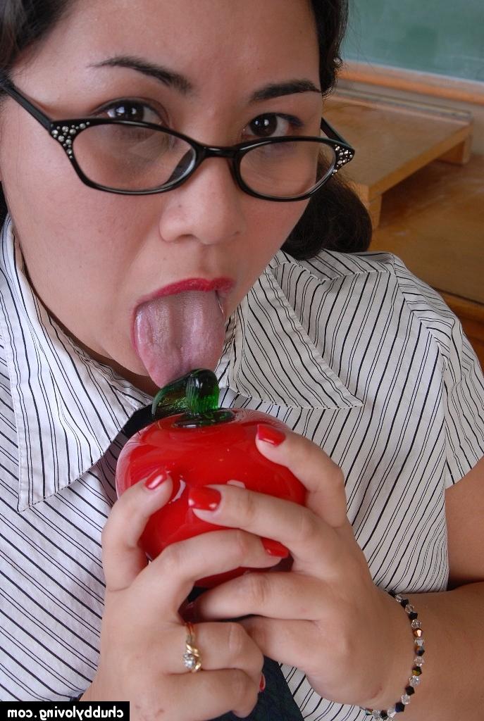 16P SSBBW schoolgirl in glasses doing the dirty in classroom with vagina