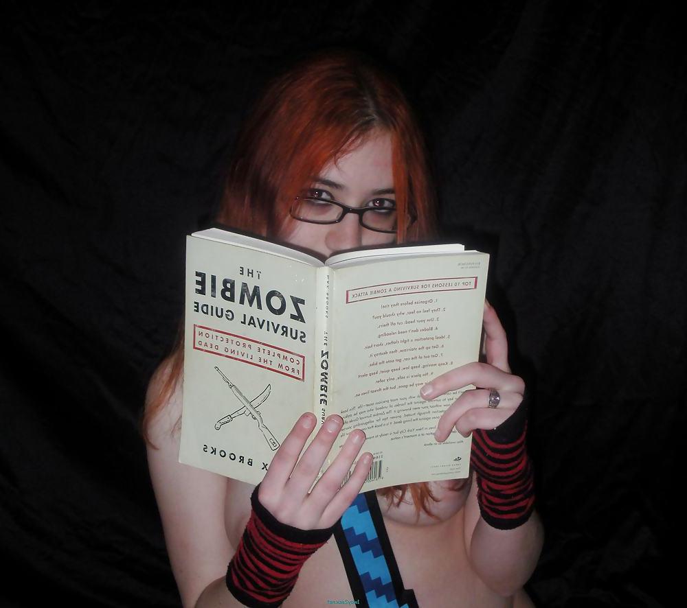 25P Nerdy teen gf