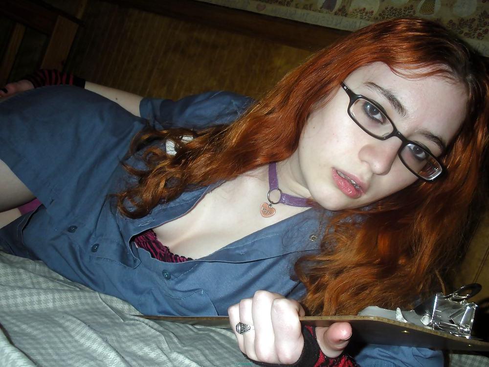 25P Nerdy teen gf