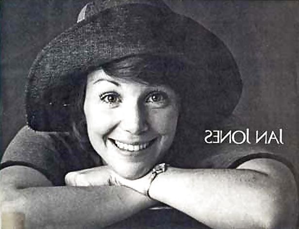 25P Retro Northcoast Newsbabe: Jan