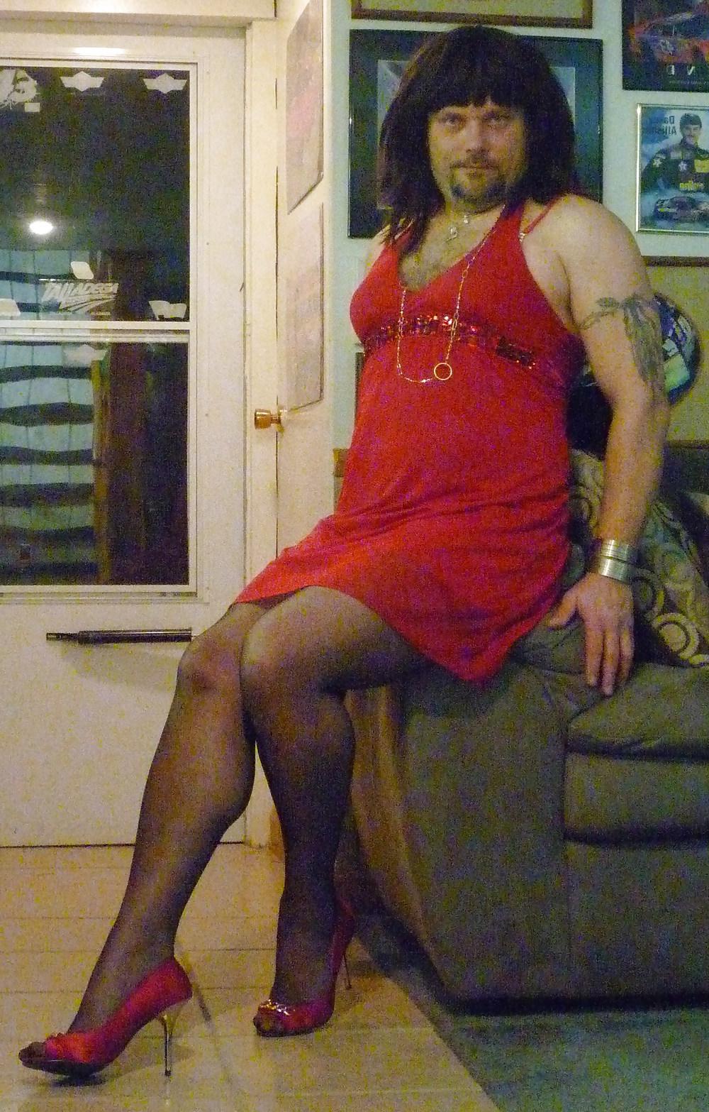 10P Red dress