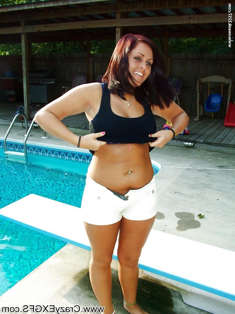 16P Naughty brunette babe revealing her massive knockers outdoor