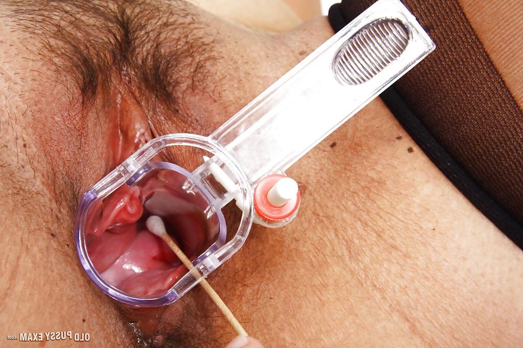 16P Older lady Rosita Black visits Gyno doctor for hairy pussy examination