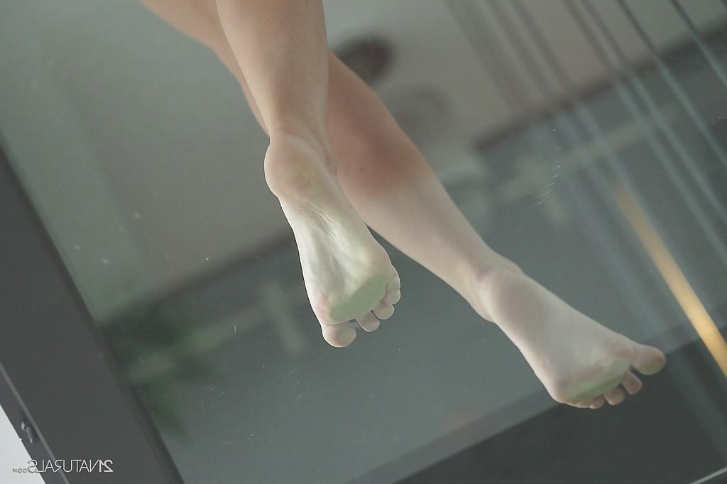 16P Cunning babe Kiara Lord wants to be a real foot fetish pornstar