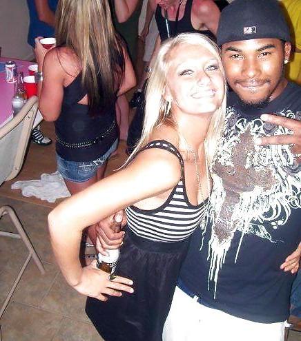 25P Teen Daughters That Enjoy Black Cocks