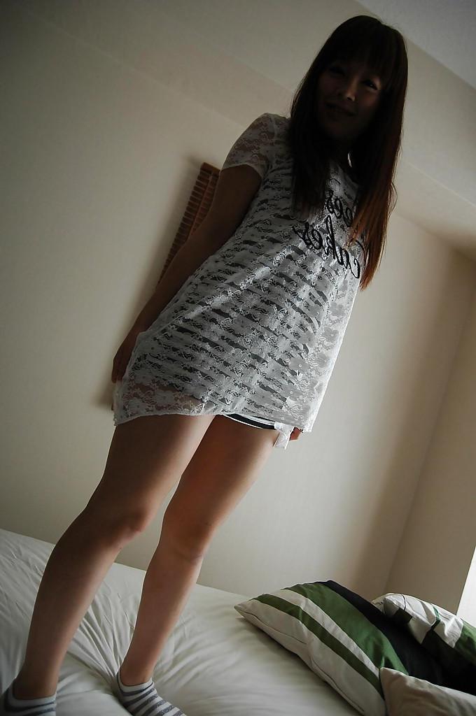 16P Cute asian teen Yui Oonuki strips down and exposes her cunt in close up