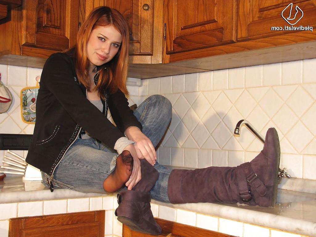 16P Foot fetish girl in glasses Eva showing these magnificent legs