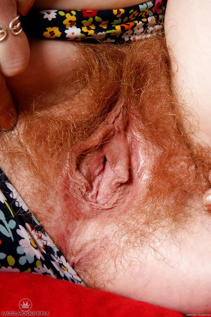 16P Barefoot redhead Ana Molly flashing furry underarms and vagina