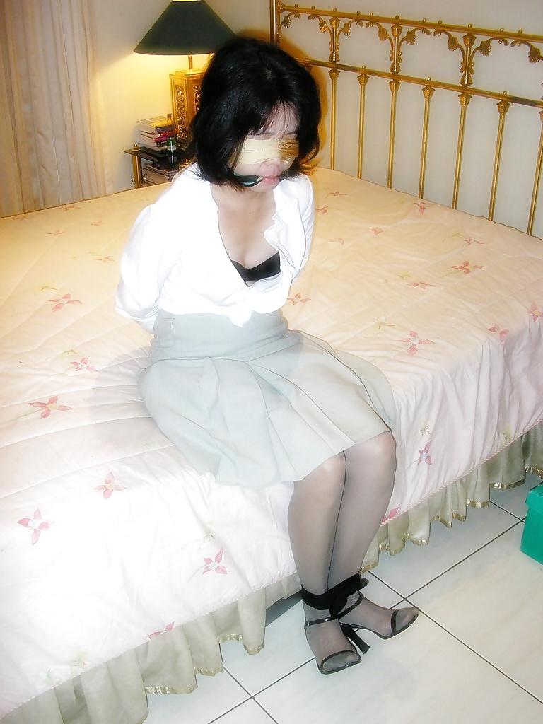 15P Asian Amateur Bondage