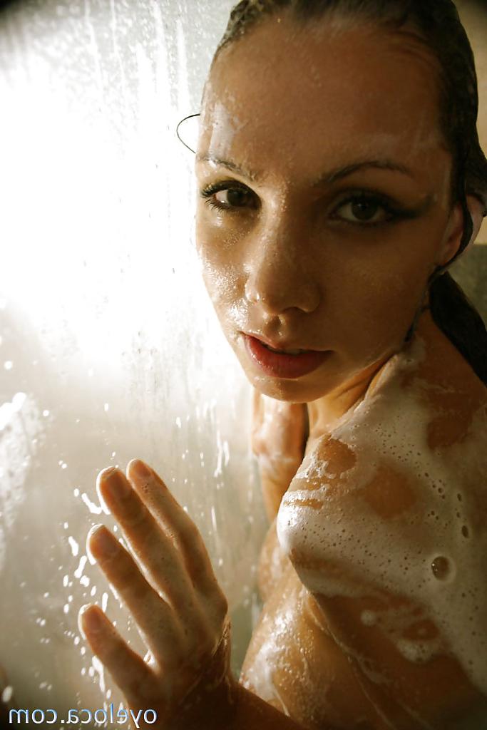 16P Naughty latina babe with amazing fanny Jazmin Ortega taking shower