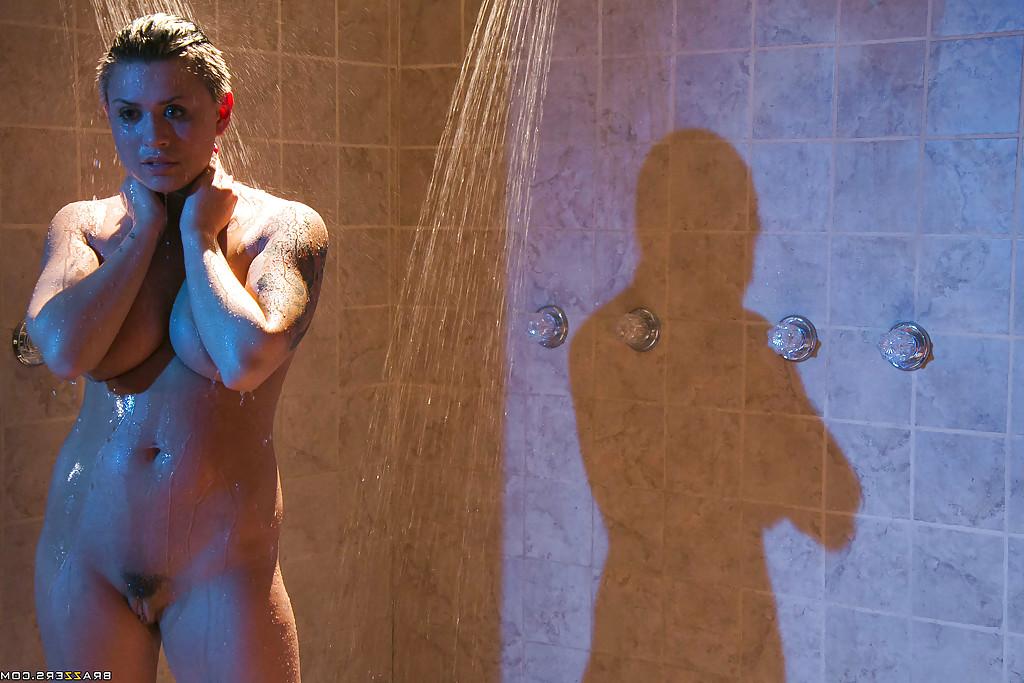 16P Seductive latina with big tits Eva Angelina taking shower