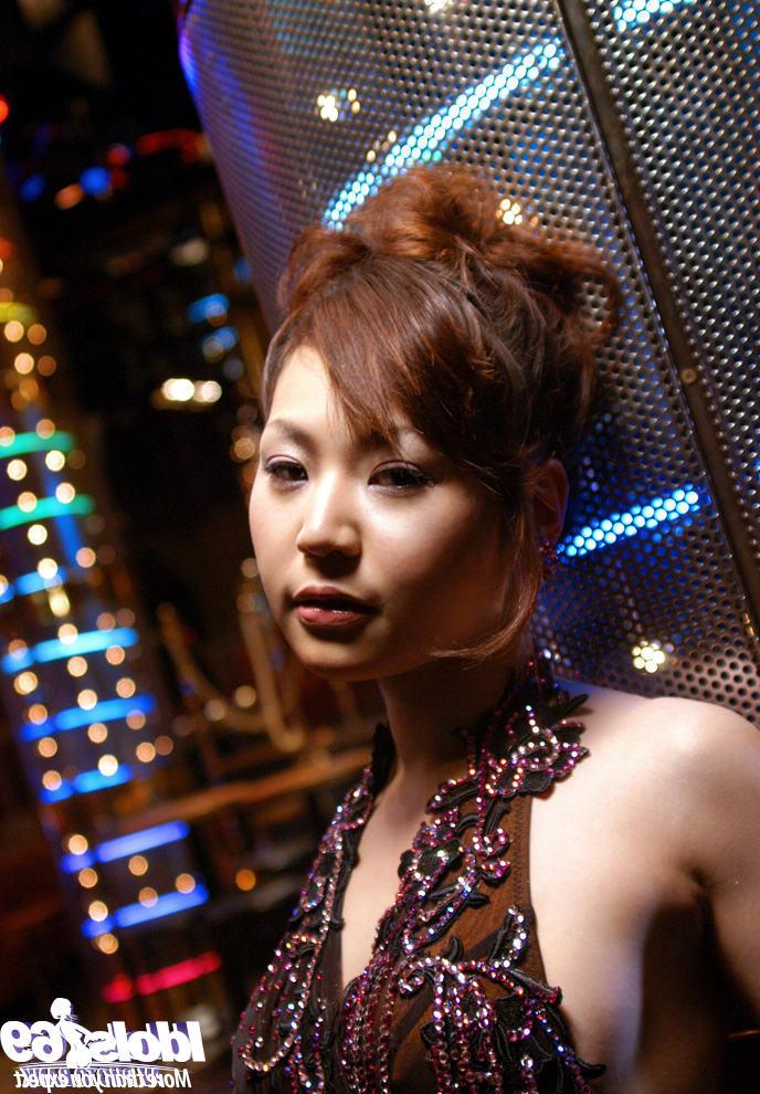 13P Stunning asian baby doll with hairy pussy dancing striptease