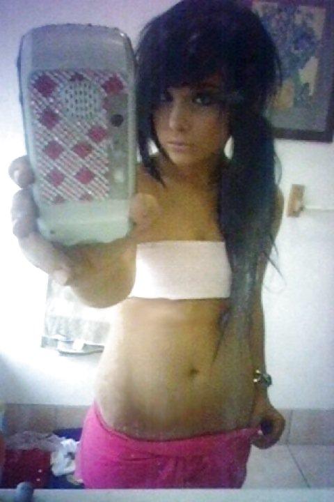 25P Social Network Sluts