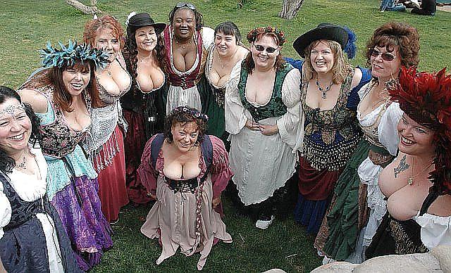25P Ye Olde Cleavage