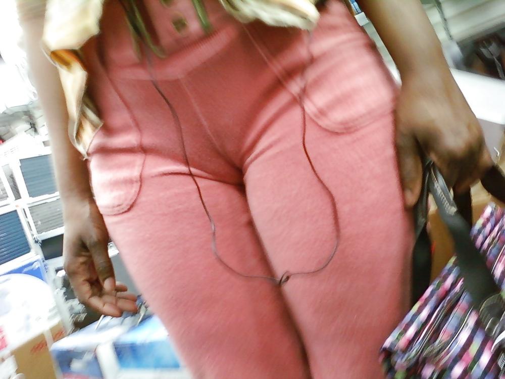 10P Black ass in tight clothes
