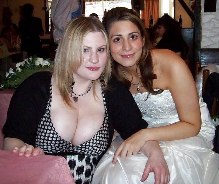 25P Tons Of Cleavage #1